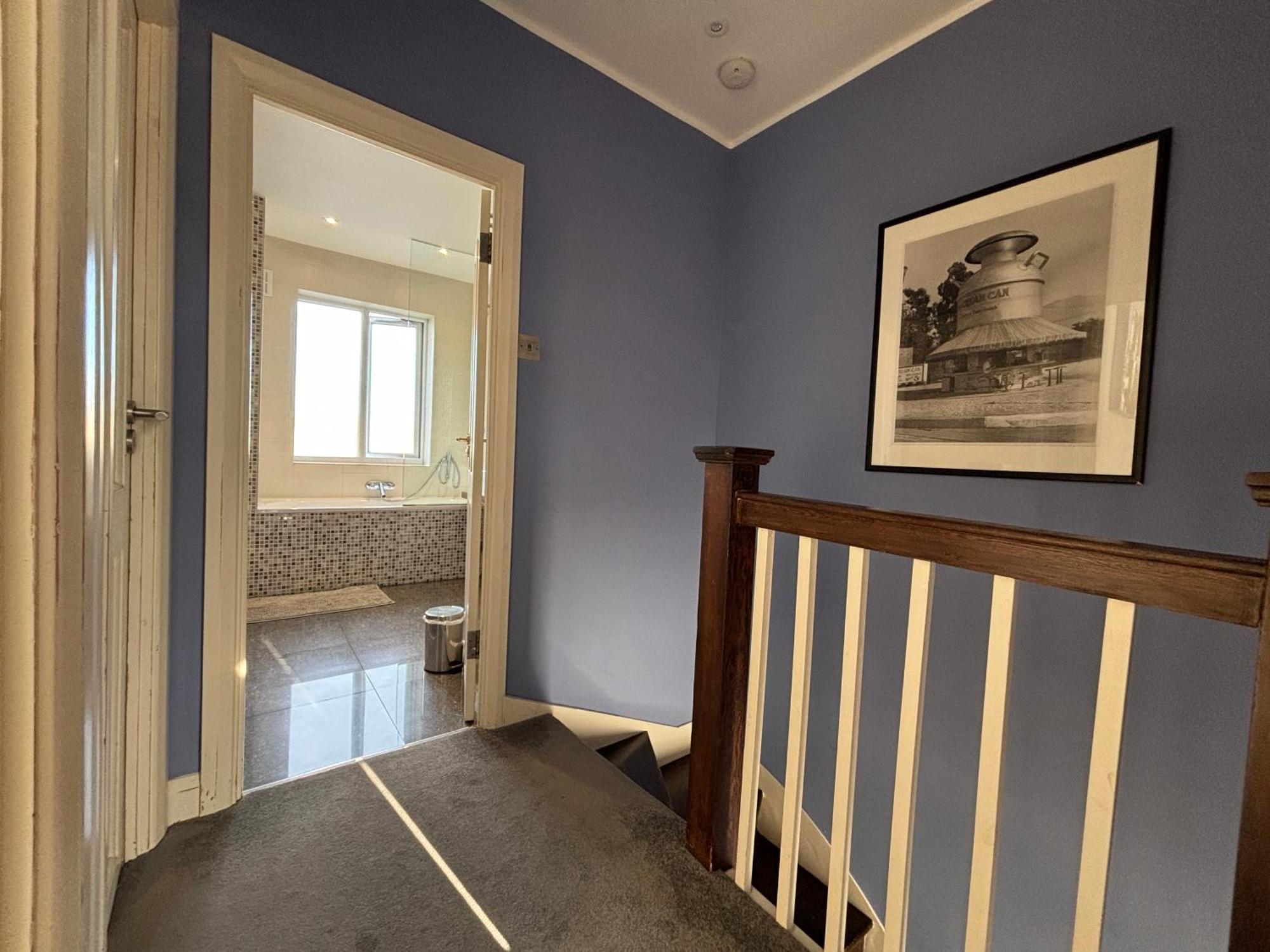 מלון לונדון Entire House Floor Perfect For Couples & Freelancers - Available For Single Too מראה חיצוני תמונה
